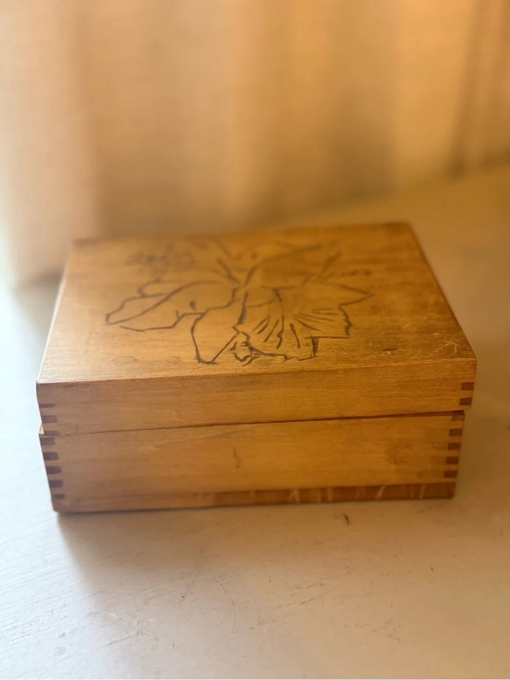 VTG Hand Carved Wood Hibiscus Trinket Box